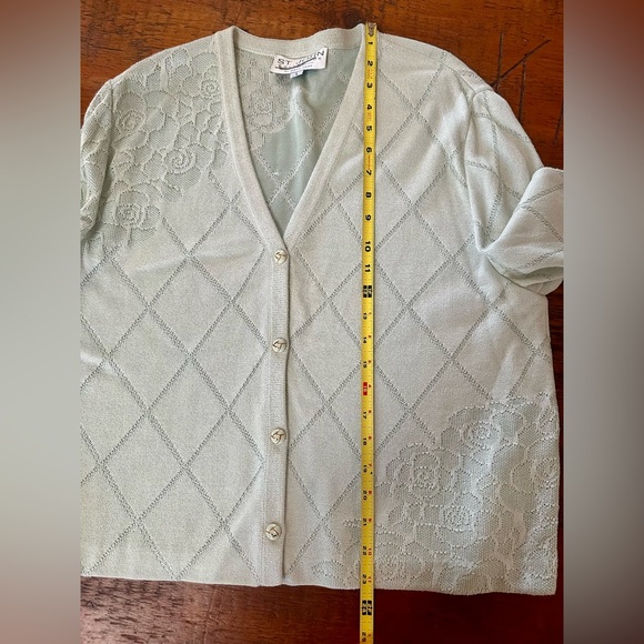 St. John Collection pale green cardigan, size L - Picture 10 of 10